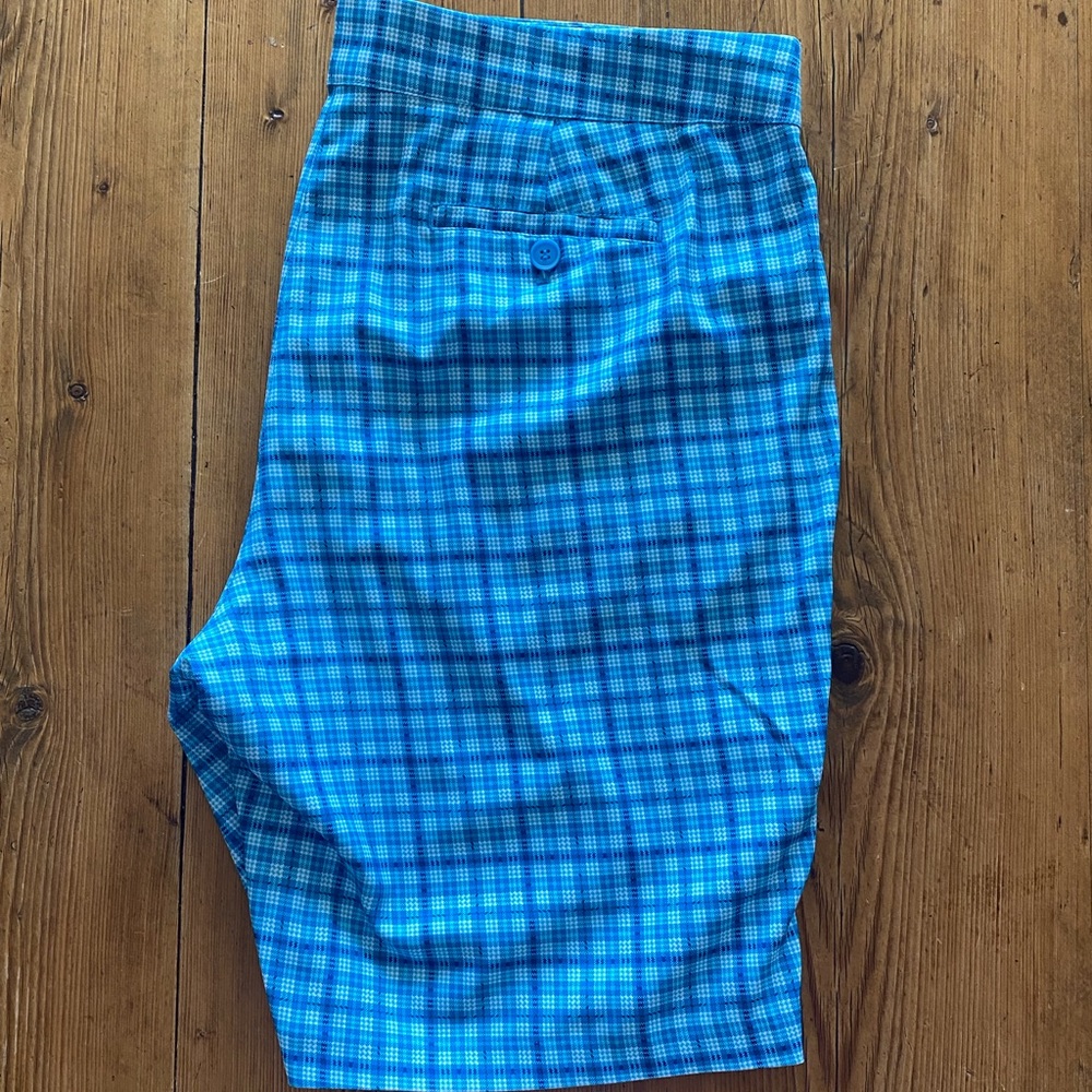 ⛳️Women’s Greg Norman Collection Golf Shorts. Size 12